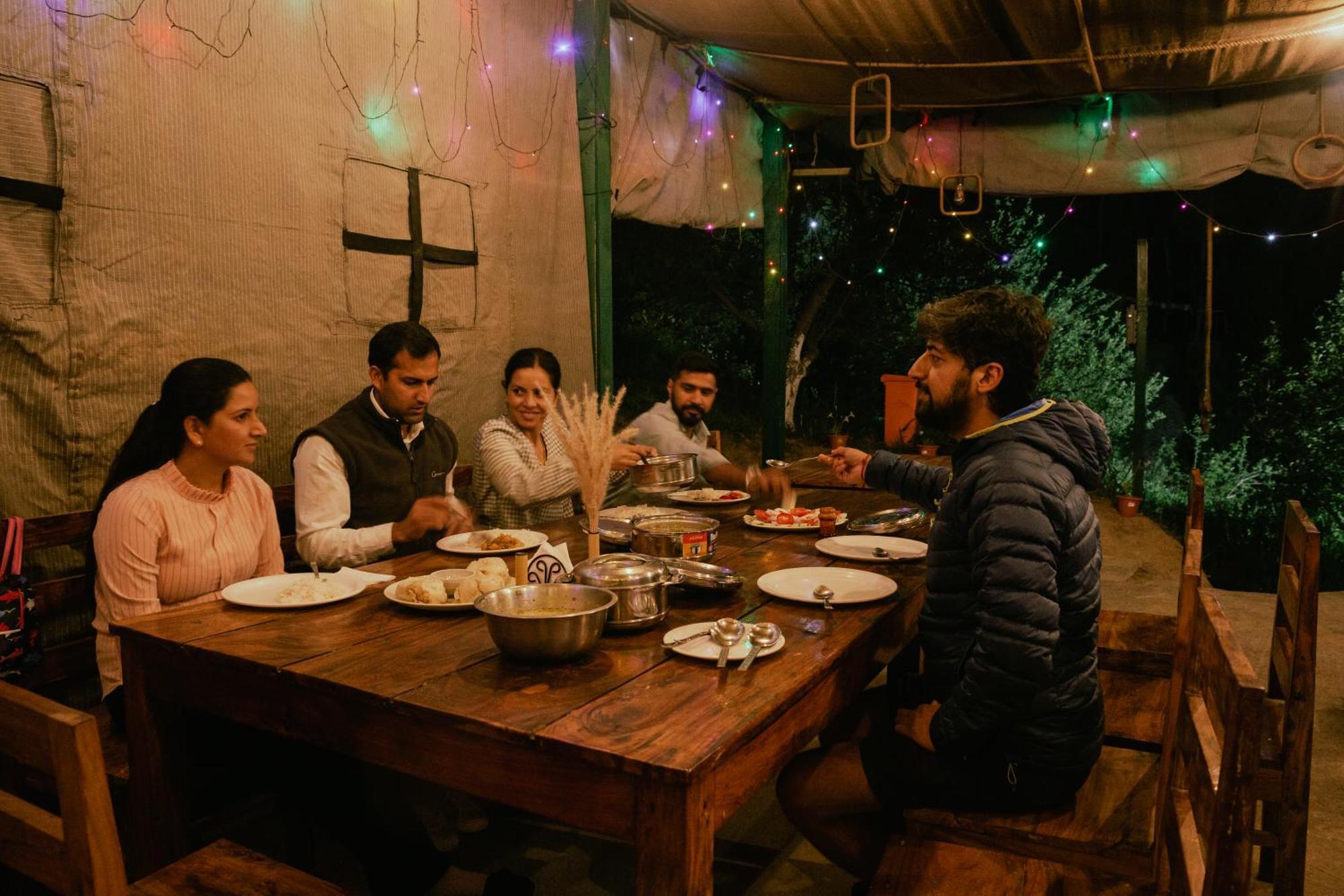ホテル Daak Bangla Retreat クフリ エクステリア 写真